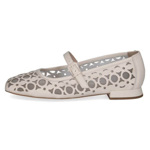 Обувки бежово Caprice