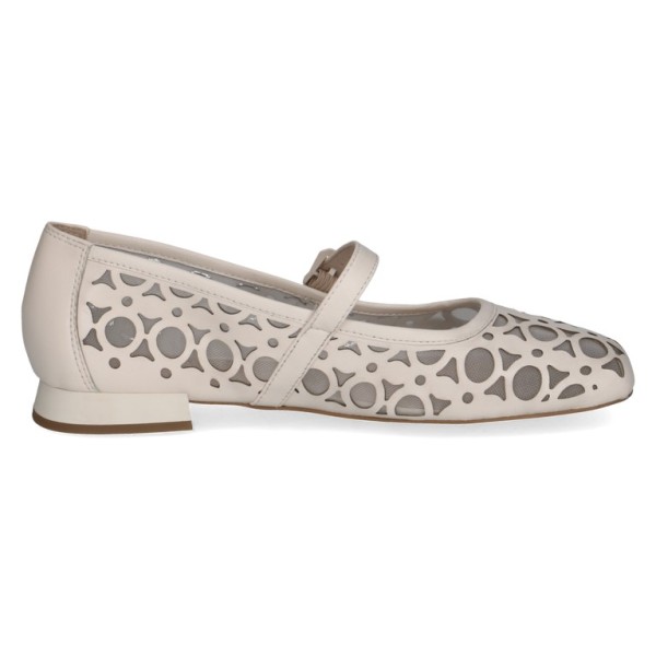 Обувки бежово Caprice